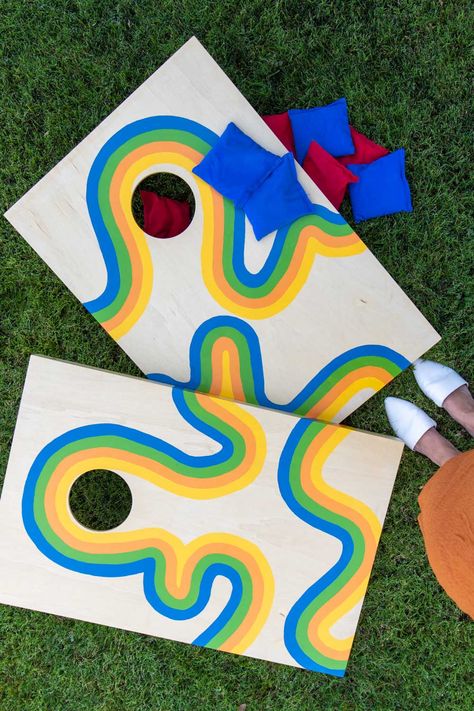 Cute Cornhole Boards Designs, Cornhole Designs Paint, Cornhole Paint Ideas Diy, Painted Cornhole Boards Ideas, Corn Hole Design Ideas, Cool Cornhole Boards, Corn Hole Boards Designs Paint Diy, Corn Hole Boards Designs Ideas, Painting Cornhole Boards Designs