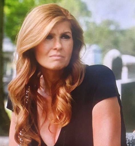 Rayna James Hair, Connie Britton Hair Friday Night Lights, Connie Britton Hair, Rayna James, Connie Britton, Hogwarts Dr, Friday Night Lights, Fall Hair Color, Woman Crush