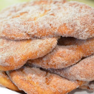 Beaver Tails, Homemade Donuts Recipe, Donuts Recipe, Breakfast Sweets, Cinnamon Recipes, Fry Bread, Canadian Food, Homemade Donuts, Doughnut Recipe