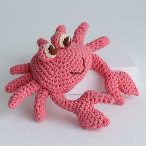 Crochet Keyring Free Pattern, Crochet Crab, Crochet Boat, Crochet Ocean, Amigurumi Fish, Crochet Fish Patterns, Mini Animals, Google Eyes, Crochet Fish