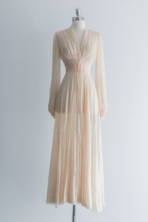 1930s. Vintage Boudior~Dressing Gowns Light Pink Outfit, Beautiful Nightgown, Fantasy Dresses, Princess Outfits, Pleated Bodice, Dressing Gown, Pink Outfits, Flowy Skirt, Pink Outfit