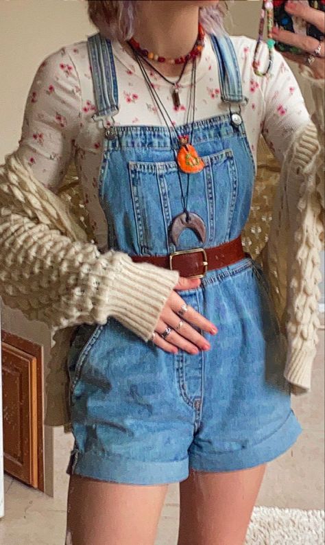 Cute Cottage Outfits, Cottagecore Outfits Overalls, Cottage Core Overalls, Cute Overalls Outfits, Farm Outfit Women, Cottage Core Aesthetic Clothes, Eri Aesthetic, Farmcore Outfit, Cute Cottagecore Outfits