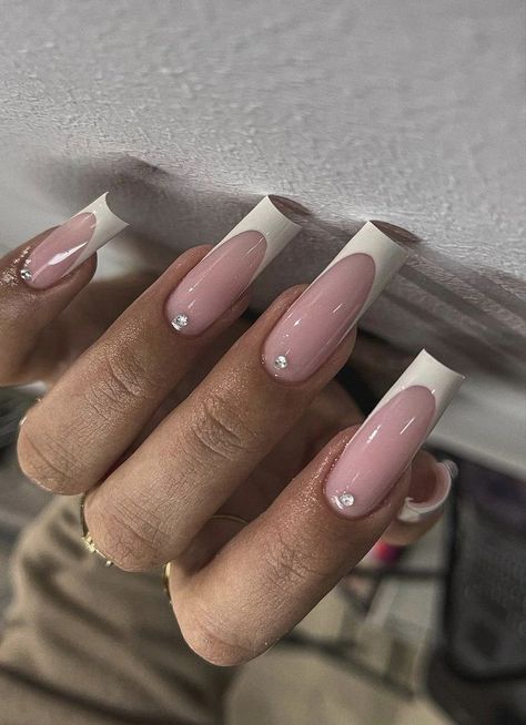 Nails Inspiration Long Square, French 2024 Nails, French Nail Square, Simple Nail Designs 2024 Trends Square, French Nails Square Long, French Nail Designs 2024 Trends, Long Square Nails Designs, Simple Square Nails, Square Long Nails