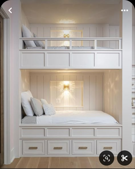 Bunk Beds For Girls Room, Bunk Beds Small Room, Bunk Room Ideas, Space Saving Bunk Bed, Bunk Bed Ideas, Bunk Bed Room, Girls Bunk Beds, Bunk Bed Rooms, Adult Bunk Beds