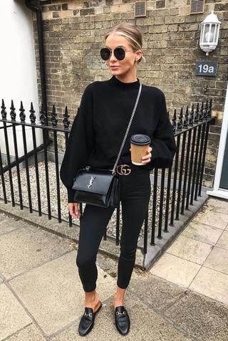 27 Inspiring Winter Outfits Ideas to Blow Your Mind Away  #Outfits All Black Outfits For Women, All Black Fashion, Yoga Photography, Cute Winter Outfits, Wardrobe Ideas, All Black Outfit, Mode Inspo, Sporty Chic, 가을 패션