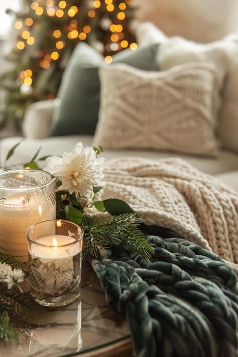 Winter Color Palettes: Cozy and Inviting Winter Cozy Vibes, Winter Wellness Aesthetic, Winter Cozy Aesthetic, Winter Home Decor Cozy, Apartment Family Room, Cozy Winter Bedroom, Winter Vibes Cozy, Cozy December, White House Christmas Decorations