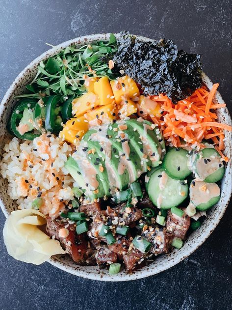 Tuna Poke Bowl Recipe, Ahi Tuna Recipe, Ahi Tuna Poke, Tuna Steak Recipes, Poke Recipe, Tuna Poke Bowl, Steak And Rice, Ahi Poke, Easy And Healthy Recipes