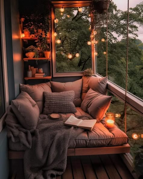 Cozy Places Aesthetic, Dream House Forest, Forest House Interior, Beach House Garden, Balkon Decor, Couch Ideas, Home Nails, Nails Home, Dream House Rooms