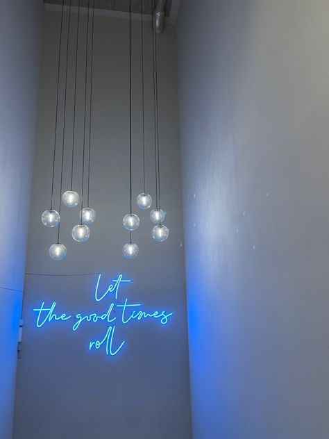 Light Blue Cafe Aesthetic, Coffee Blue Aesthetic, Blue Cafe Interior, Blue Cafe Aesthetic, Aesthetic Wallpaper Neon, Boba Shop Aesthetic, Blue Coffee Shop, Diner Burger, Cafe Vibes