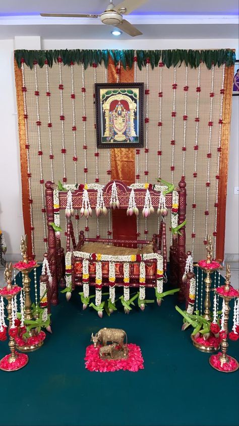 Indian Cradle Ceremony Decoration, Barasala Backdrop Decoration, Namkaran Decoration Ideas, Simple Naming Ceremony Decorations, Simple Cradle Decoration At Home, Simple Naming Ceremony Decorations At Home, Cradle Decoration Ideas At Home, Baby Cradle Decoration Indian, Cradle Ceremony Decorations At Home