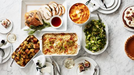 Welcome Guests to Your Virtual Table with Cozy Zoom Backgrounds | Williams-Sonoma Taste Thanksgiving Entrees, Savory Holiday Recipes, Thanksgiving Recipes Turkey, Vegetarian Thanksgiving Menu, Holiday Diy Decorations, Duck Game, Thanksgiving Favorites, Thanksgiving Party Ideas, Holly And Ivy