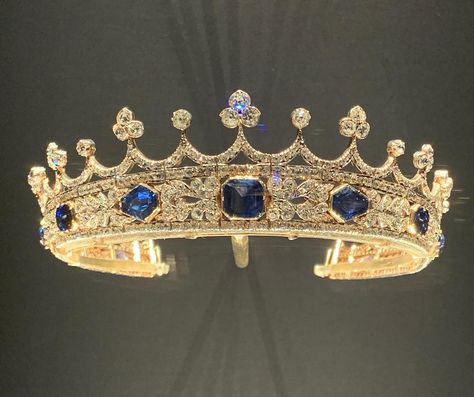 Dovecote Antiques on Instagram: “Last weekend we were delighted to visit the @vamuseum to see the recently displayed sapphire coronet designed by Prince Albert for Queen…” Sapphire Tiara, Cullinan Diamond, Art Deco Pendant Necklace, Pearl Tiara, Diamond Tiara, Art Deco Pendant, Aquamarine Earrings, Aquamarine Pendant, Isabel Ii