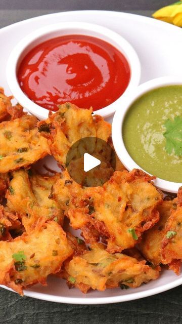 Aarti Madan on Instagram: "For this Navratri try these crispy lachha aloo pakodas along with a yummy chutney that goes perfect with it. #AartiMadan

Ingredients
4 potatoes
1 green chilli finely chopped
1 teaspoon ginger finely chopped
1 teaspoon cumin seeds
3 tablespoons rajgira/amaranth flour
salt to taste
oil for frying

Steps In Making

1) Peal and wash the potatoes and now grate them.

2) Once all the potatoes are grated, wash them 2-3 times and remove the excess water.

3) In a large bowl add the potatoes, cumin seeds, green chillies, ginger, salt and rajgira flour. Mix till everything is well combined.

4) Add a tablespoon of water if needed. It should have a thick ball like structure, so you can easily make the pakodas.

5) Heat oil in a kadai and now take some pakoda mixture in bet Voice Loss Remedy, Pakode Recipe, Pakoda Recipe, Green Chilli, Frying Oil, Amaranth, Large Bowl, Chutney, Indian Food Recipes