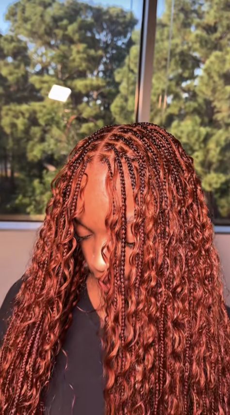 Copper Twists Black Women, Cajun Spice Hair Color, Copper Twists, Twists Black Women, Small Boho Knotless, Small Boho Knotless Braids, Boho Knotless Braids Color, Knotless Braids Color, Spice Hair Color