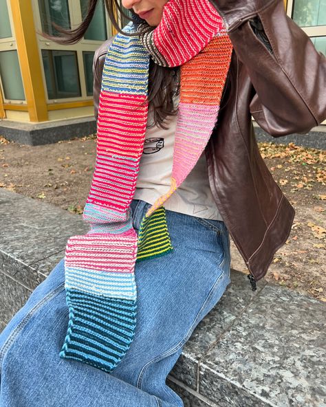 finished my scrappy scarf 🩷💚🩵🧡💙 #knittinginspiration #knitspo #knitter #scrapknitting #scrappyknitting #scrappysunday #stricken #restegarn #restegarnstrikk #strikk Scrap Yarn Scarf Knit, Knitted Striped Scarf, Striped Knitted Scarf, Striped Knit Scarf, Scrappy Scarf, Stripe Scarf Knit, Crochet Stripe Scarf, Garter Stitch Scarf, Scarf Yarn