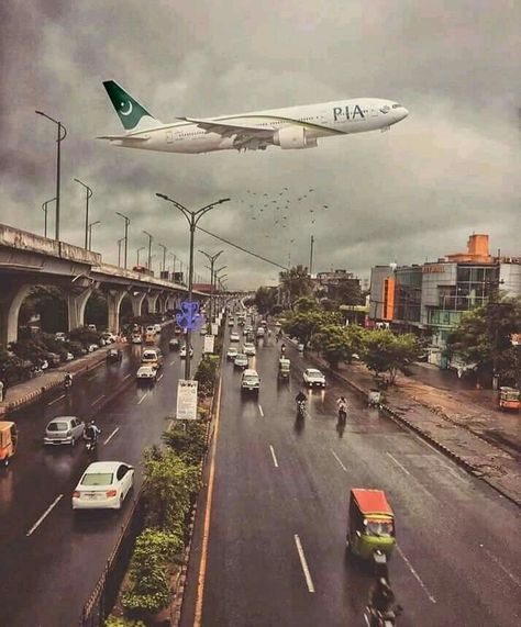 Beautiful capture Pakistan international Boeing 777-300er Life In Saudi Arabia, Multan Pakistan, Helicopter Cockpit, Pakistan Railways, Pakistan International Airlines, Allah Knows, 777 300er, History Of Pakistan, Pakistan Zindabad