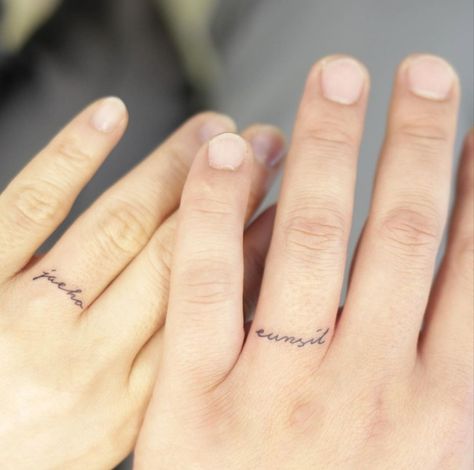 Always Ring Tattoo, Husband Name Tattoos For Women Finger, Name Tattoos On Fingers For Women, Finger Tattoos Marriage, Finger Name Tattoos For Women, Name Tattoos On Finger, Ring Finger Tattoo For Women Wedding, Name On Ring Finger Tattoo, Ring Tattoos For Couples Marriage