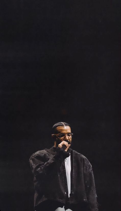 Drake Drizzy Wallpaper, Drake Tour, Old Drake, Drake Concert, Drake Photos, Drake Ovo, Drake Drizzy, Drake Graham, Legendary Pictures