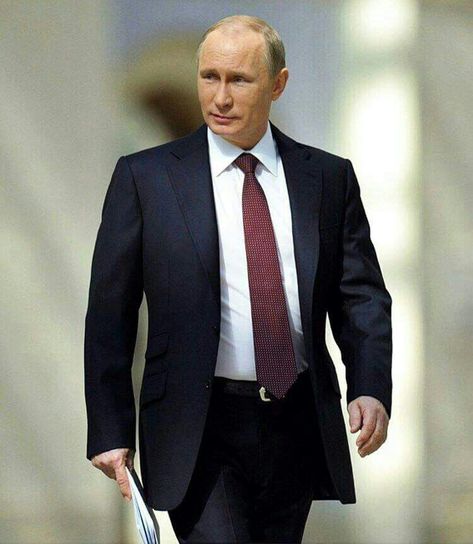 Poutine, Most Handsome Men, Mens Formal, Great Leaders, Big Men, Black People, Favorite Celebrities, Russia, Suit Jacket