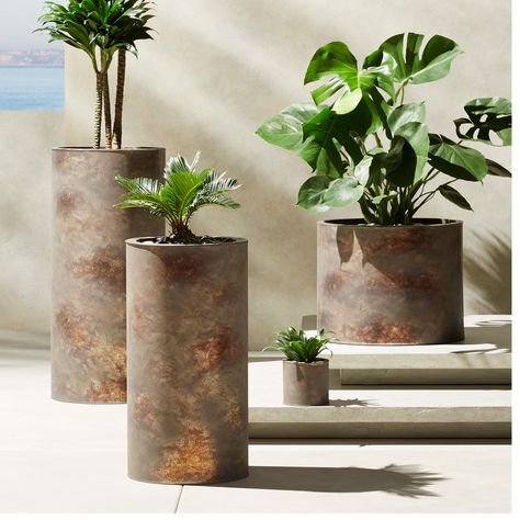 It’s time to color up your entry, patio, or yard with some fresh planters that make an impact outdoors as well as inside Industrial Planter, Large Planter Boxes, Modern Planters Outdoor, Diy Container Gardening, Front Porch Planters, Large Outdoor Planters, Rustic Patio, Container Garden Design, Geometric Planter