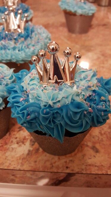 Cinderella Cupcakes Cinderella Cupcakes Ideas, Cinderella Birthday Cupcakes, Cinderella Quinceanera Themes, Cinderella Sweet 16, Cinderella Cupcakes, Disney Cupcakes, Cinderella Theme, Cinderella Birthday Party, Embroidery With Beads