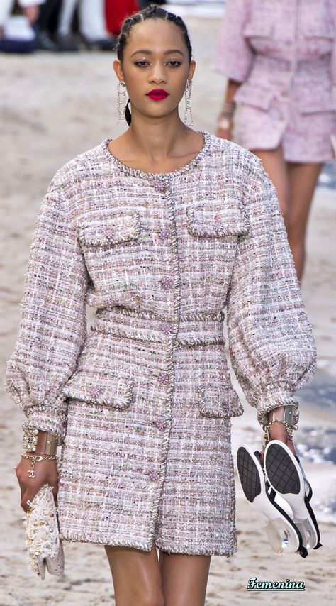 Chanel Spring/Summer 2019 RTW Chanel Fashion Outfits, Tweed Fashion, Designer Mini Dress, Tweed Dresses, Chanel Style Jacket, Mode Chanel, Designer Mini Dresses, Chanel Dress, Chanel Couture