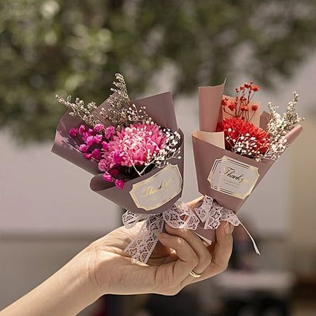 Description: With its attractive and realistic appearance, this artificial bouquet does not require watering, will not wilt and can be left for a long time. It is an artificial bouquet that is essential for a warm life and can be used to decorate your home or as a gift for your loved ones, relatives and friends. It is constructed of soap flower material. The length of this product is 16cm. It is suitable for Valentine's Day, exhibition, holiday decoration, home decoration, party and so on. Item Mini Floral Bouquets, Mother’s Day Gift, Vday Flowers, Mini Bouquet Flowers, Mini Flower Bouquet, Single Flower Bouquet, Man Bouquet, Faux Bouquet, Mini Bouquets