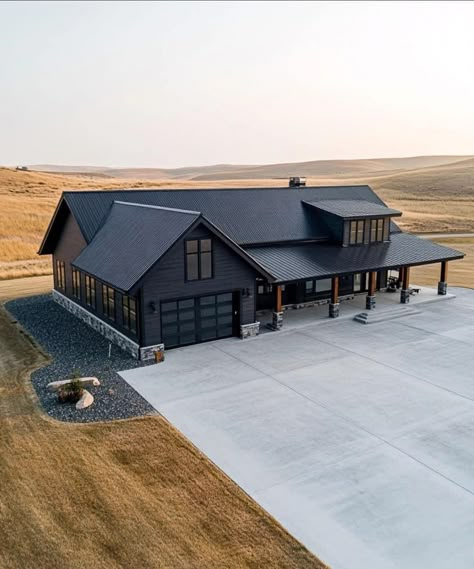 Barndominium Exterior, Metal Building House Plans, Barn House Design, Barn Style House Plans, Building Plans House, Dream Life House, Gorgeous Houses, Barn Style House, Barn Homes