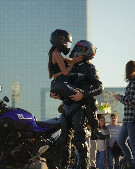 Motorcycle Girlfriend, Bike Friends, Biker Couples, Motorcycle Photo Shoot, Impact Of Social Media, Suzuki Motorcycles, His New Girlfriend, Biker Baby, Motorcycle Guy