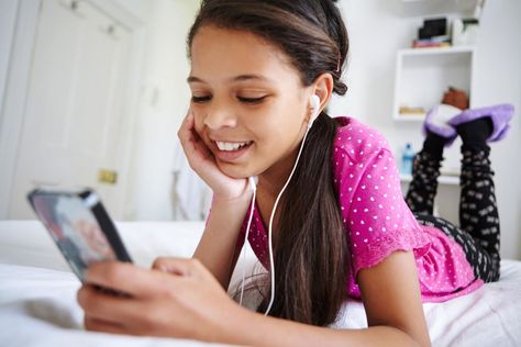 Take a break from screens and perk up your kids' ears with these entertaining (and shhhh....educational!) podcasts for young listeners. Educational Podcasts, Using Phone, Parenting Goals, Abc Activities, Parenting Boys, Parents Quotes Funny, Mother Love, Parenting Teenagers, Parenting Done Right