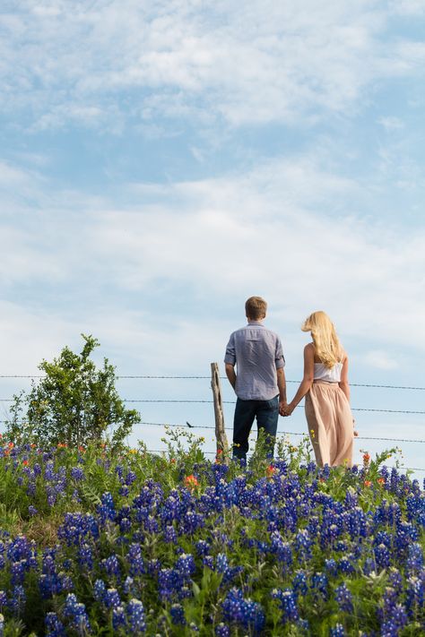 Photography: dV Photography - dvphotographyhouston.com  Read More: http://www.stylemepretty.com/2014/08/15/texas-bluebonnet-engagement-session/ Bluebonnet Field, Engagement Inspo, Blue Pictures, Lone Star State, Engagement Pics, Picture Outfits, Blue Bonnets, Lone Star, Family Photoshoot