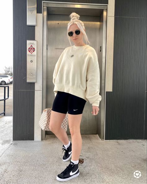 Nike Hi Tops Outfit, Black Nike Shorts Outfit, Mid Top Sneakers Outfit, Nike Biker Shorts Outfit, Black Nike Blazer Outfit, Outfit Ejercicio, High Sneakers Outfit, Outfits With Nike Blazers, Black Nike Outfit