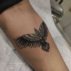 Impulsive Decisions, Eagle Wing Tattoos, Small Eagle Tattoo, Fly Like An Eagle, Herren Hand Tattoos, Tricep Tattoos, Tattoo Band, Hawk Tattoo, Zeus Tattoo