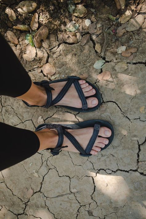 The Greatest Barefoot and Minimalist Climbing Sandals Minimalist Hiking Outfit, Cute Sport Sandals, Tevas Outfit Hiking, Womens Hiking Sandals, Best Hiking Sandals For Women, Barefoot Shoes For Women, Sports Sandals Women, Chaco Sandals Outfit, Teva Sandals Outfit Hiking