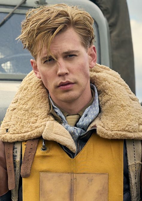 Austin Butler - Masters of the Air Austin Butler Hairstyle, Masters Of The Air Austin Butler, Austin Butler Masters Of The Air, Austin Butler Hair, Masters Of The Air, Clue Board, Callum Turner, Band Of Brothers, Austin Butler