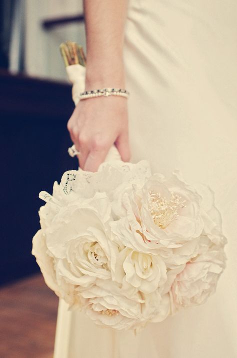 bride holding bouquet upside down, one hand with ring Hand With Ring, Hands Holding Flowers, Studios Photography, Holding Flowers, Black Tie Wedding, Toronto Wedding, White Bouquet, Hand Holding, Upside Down