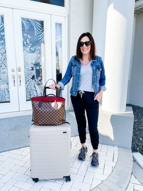 What I Packed for Florida How To Wear Cardigan, Black Dress Outfit Casual, Florida Outfits, Jolynne Shane, Travel Outfit Summer, Rule Of Thirds, Black Dress Outfits, Instagram Travel, Soccer Mom