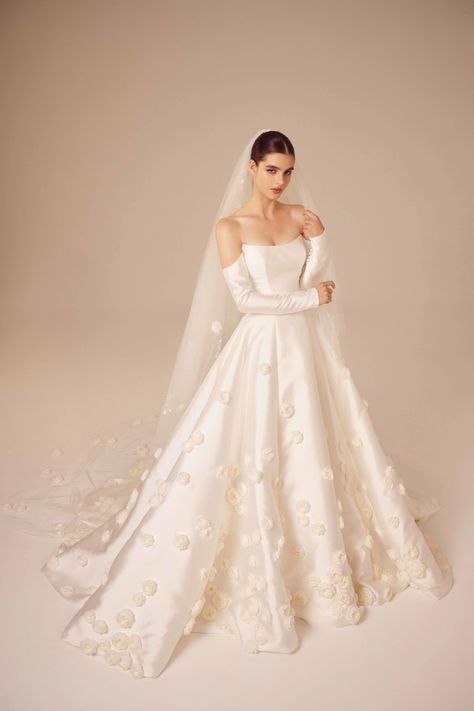 Wedding Dresses With Sleeves A Line, Wedding Dresses 2025 Bride, Wading Dress, Off Shoulder Wedding Gown, Nicole Felicia, Enaura Bridal, Vintage Wedding Gown, Off Shoulder Ball Gown, Popular Wedding Dresses