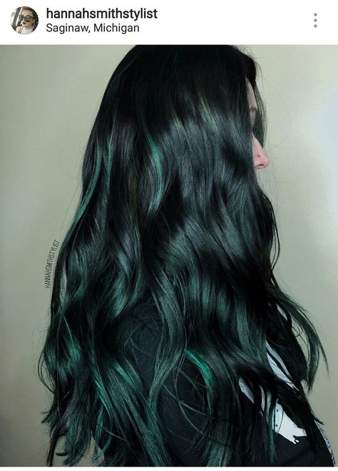 Green Hair Color Ideas, Black And Green Hair, Green Hair Color, Emerald Green Hair, Best Haircuts For Women, Dark Green Hair, Green Hair Dye, Best Haircuts, Hair Streaks