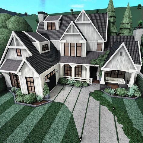 Modern Suburban House, Bloxburg Beach House, Farmhouse Layout, Winter House Exterior, Bloxburg Exterior, Mansion Bloxburg, Blox Burg, House Plans With Pictures, Bloxburg Build Ideas