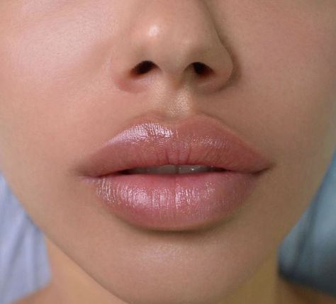 Lip Fillers Juvederm, Trucco Glam, Lips Inspiration, Face Fillers, Botox Lips, Facial Fillers, Facial Aesthetics, Lip Injections, Perfect Lips