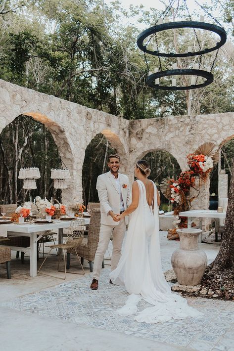 Elopements are on the rise, and I always get asked the question, “how do I plan an elopement in Tulum?” For a good reason! Tulum is literally the “mecca” of destination elopements. Who wouldn’t want the out of this world sunsets, comforting swaying green palm trees, and warm white sand nestled into an intimate ceremony? But where to start? I got you covered! Check out my new blog for 5 easy tips to start planning your Tulum elopement! Tulum Inspired Wedding, Tulum Destination Wedding, Tulum Wedding Dress, Elope In Mexico, Cancun Elopement, Elopement Ideas Mexico, Tulum Jungle Wedding, Tulum Micro Wedding, Tulum Mexico Wedding