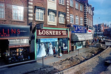 Stamford Hill 1981 Stamford Hill, Hackney London, East End London, Dress Hire, Bethnal Green, London Pictures, London History, London Town, Old London