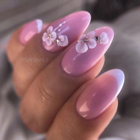 Nail Art Designs Bridal, Nails Sequins, Engagement Nails Designs, Nail Art Bridal, Bridal Nail Art Designs, Bridal Nails Designs, Engagement Nails, Bridal Nail, Art Nail Art