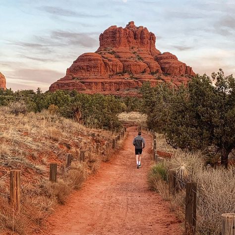 Bell Rock (Sedona) - 2021 All You Need to Know BEFORE You Go (with Photos) - Tripadvisor Desert Animation, Bell Rock Sedona, Arizona Hikes, Southwest Travel, Southwest Usa, Utah Travel, Southwest Desert, Arizona Travel, Colorado Travel