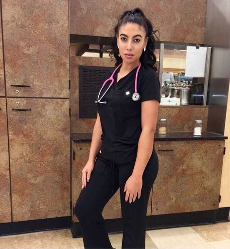 Doctor Attire Female, Doctor Attire, Nurse Fits, Nurse Attire, Nurse Goals, Nurse Pics, Female Nurse, Nurse Photos, Scrub Style