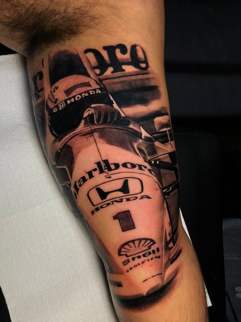 Tatuagem Ayrton Senna parte de dentro do braço, Mclaren MP4, F1. Ayrton Senna Tattoo, Formula 1 Tattoo Ideas, Race Car Tattoo, Formula 1 Quotes, F1 Tattoo, Victory Tattoo, Half Sleeve Tattoos Forearm, Palm Tattoos, F1 Wallpaper Hd