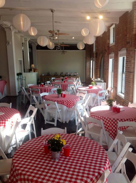 Bbq Rehearsal Dinner Ideas, Rehearsal Dinner Picnic, Bbq Rehearsal Dinner, Bbq Theme, Picnic Menu, Bbq Table, Party Seating, Rehearsal Dinner Decorations, I Do Bbq