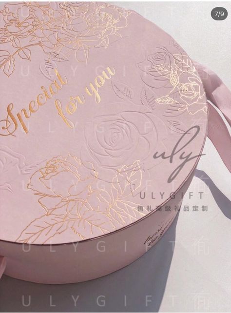 Luxury Cookies, Incense Packaging, Cake Branding, Rose Gold Print, Cookie Gift Box, Luxury Packaging Design, Bridal Gift Wrapping Ideas, Paper Background Design, Cosmetic Design