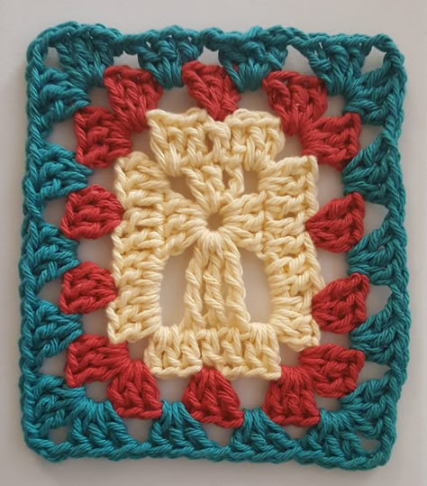 Crochet Granny Squares Patterns, Square Quotes, Crochet Solid Granny Square, Granny Square Ideas, Prayer Shawl Crochet Pattern, Traditional Granny Square, Solid Granny Square, Prayer Shawl Patterns, Granny Square Pattern Free